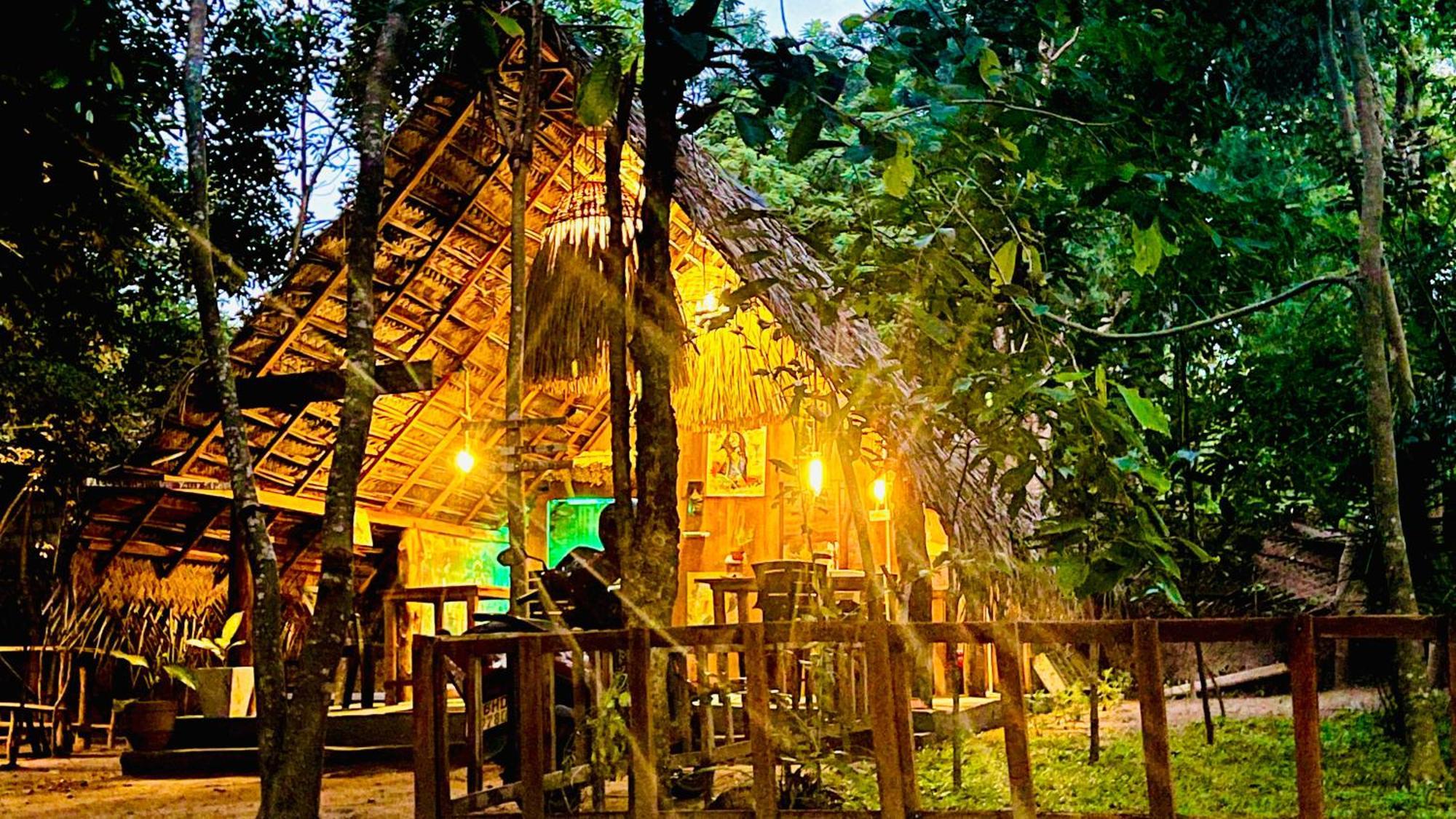 Jungle Host Hostel And Tree House Sigiriya Bagian luar foto