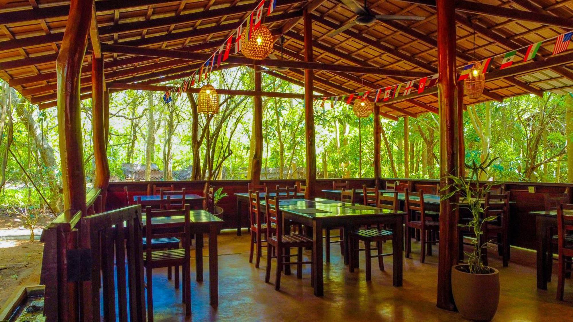 Jungle Host Hostel And Tree House Sigiriya Bagian luar foto