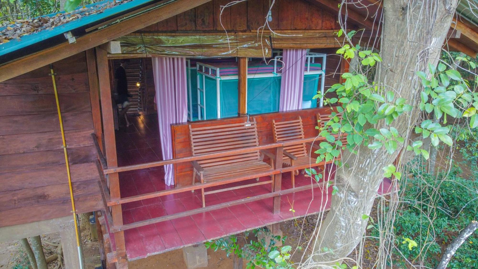 Jungle Host Hostel And Tree House Sigiriya Bagian luar foto