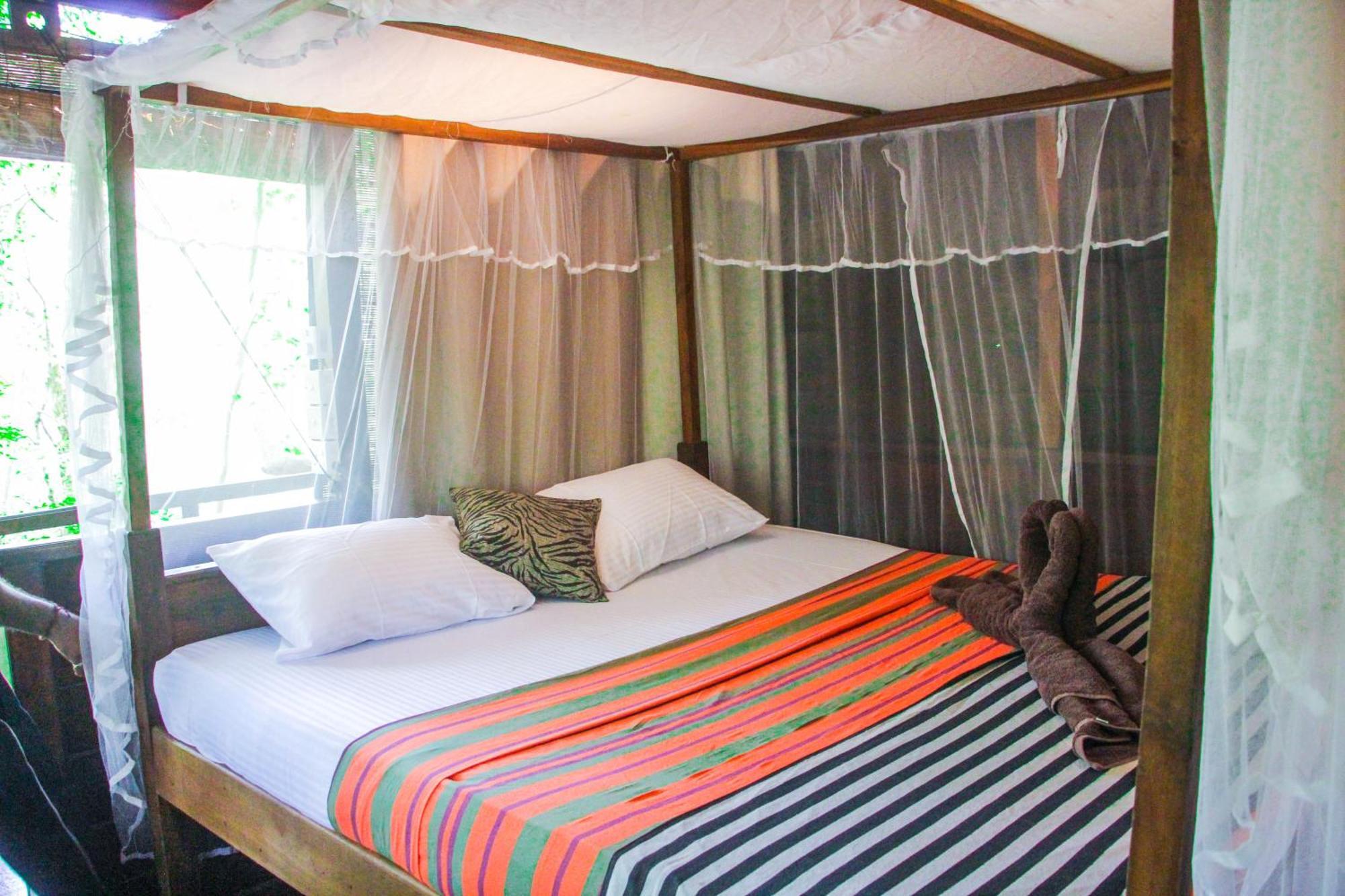 Jungle Host Hostel And Tree House Sigiriya Bagian luar foto
