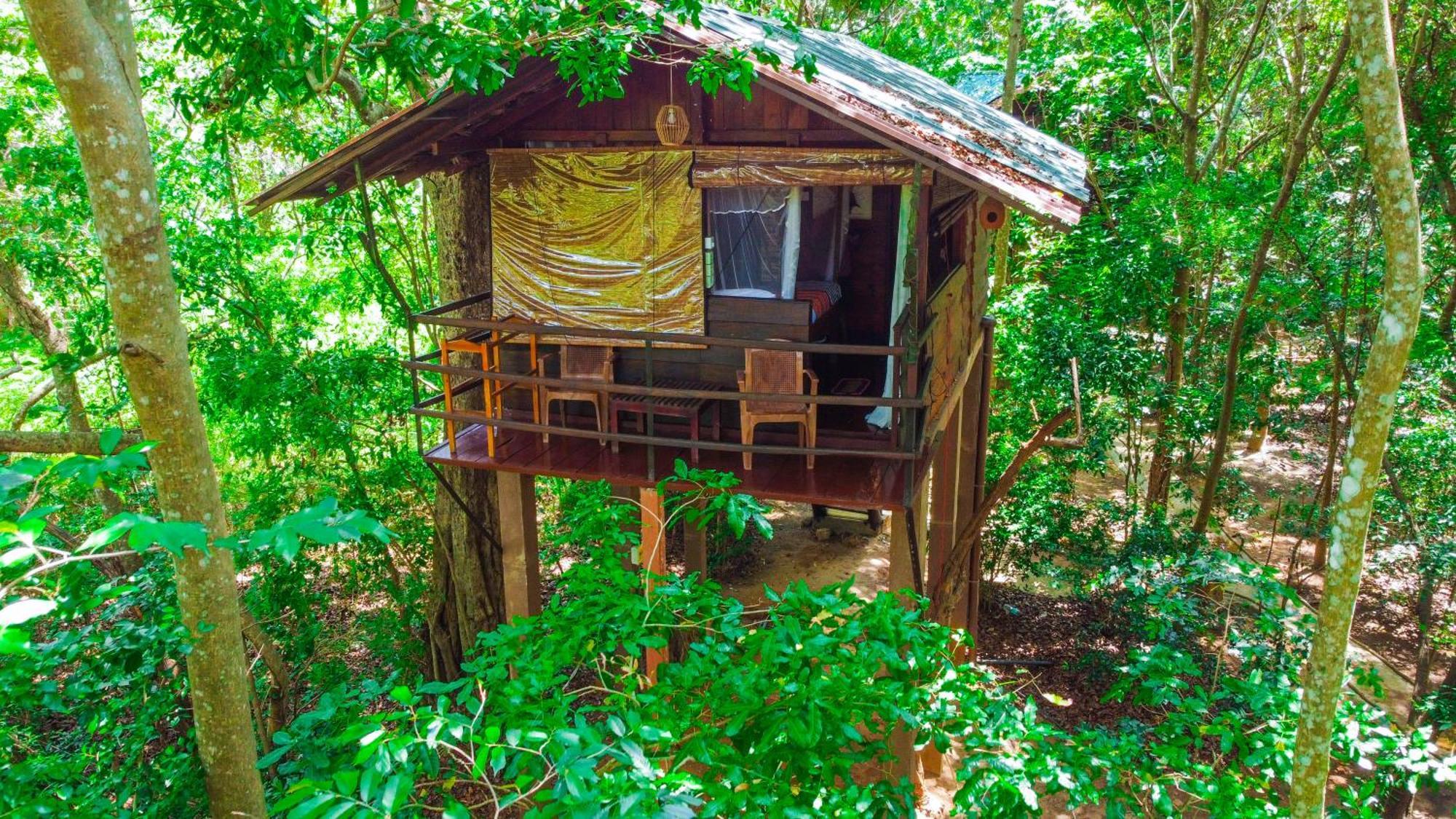Jungle Host Hostel And Tree House Sigiriya Bagian luar foto