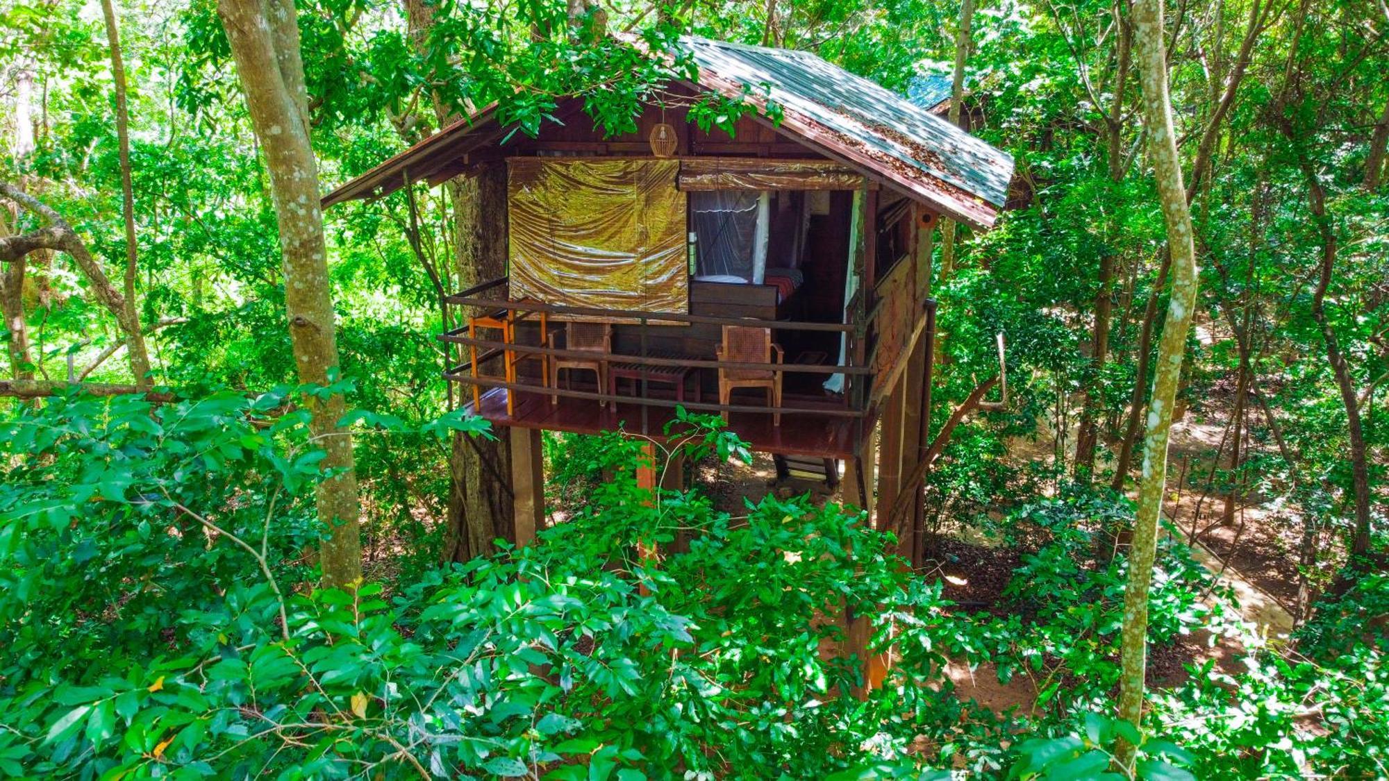 Jungle Host Hostel And Tree House Sigiriya Bagian luar foto